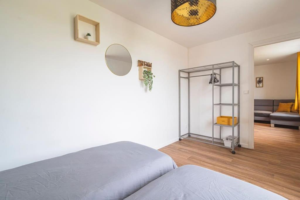 "Le Chaleureux" Appartement Pour 4 Personnes Isles-sur-Suippe Екстериор снимка